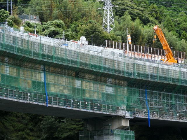 工事中の橋