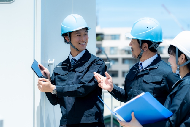 作業服の男性